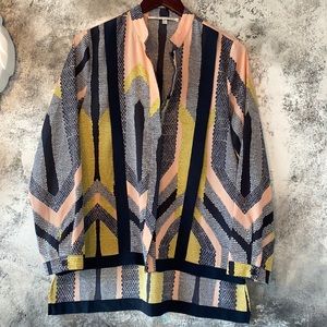 Geometric print blouse. Size Medium.
